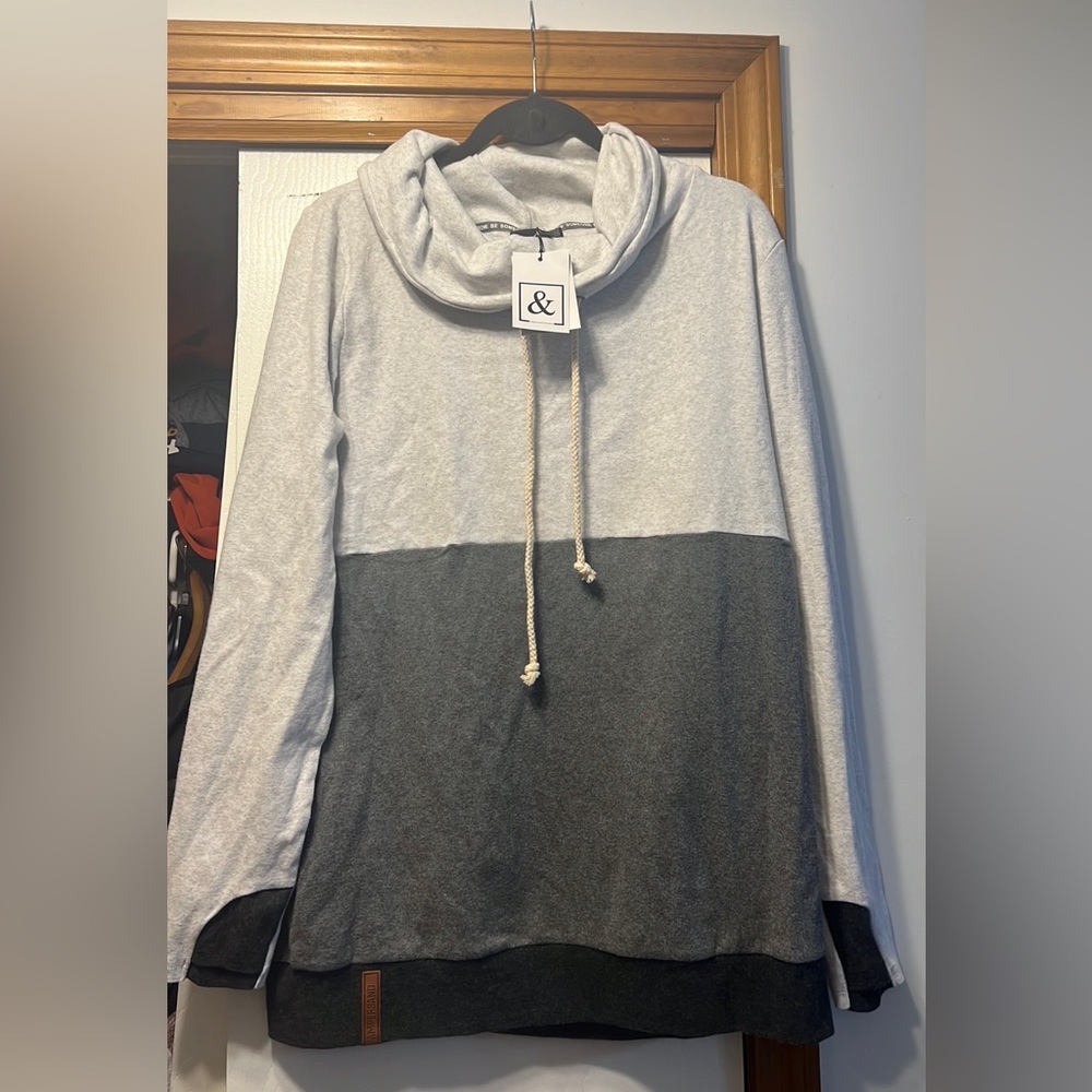 Ampersand ave NWT cowl neck sweatshirt size 2XL gray colorblock